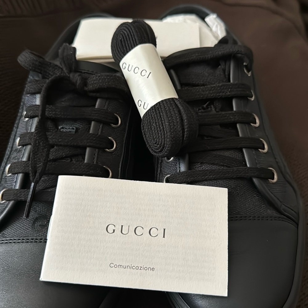 Gucci GG Black Canvas & Leather Sneaker. - Picture 15 of 17